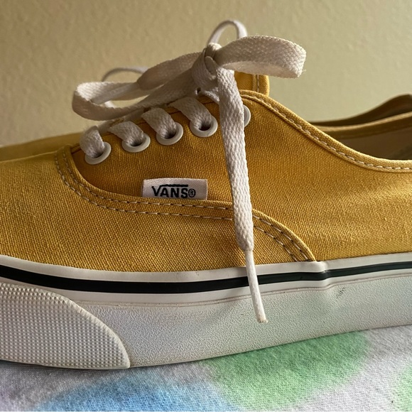 VANS Classic yellow lace up low tops - Picture 6 of 11
